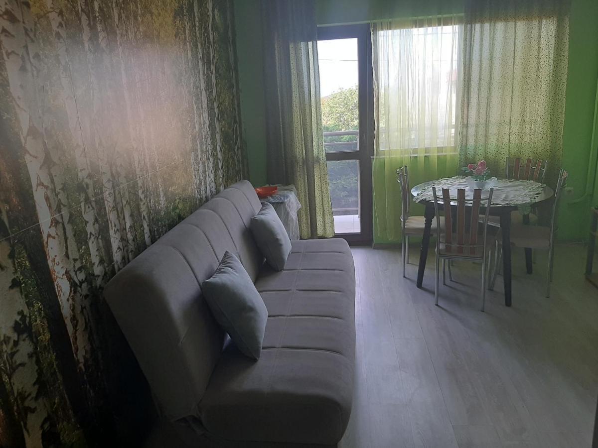 Guest House By The Captain Варна Екстериор снимка